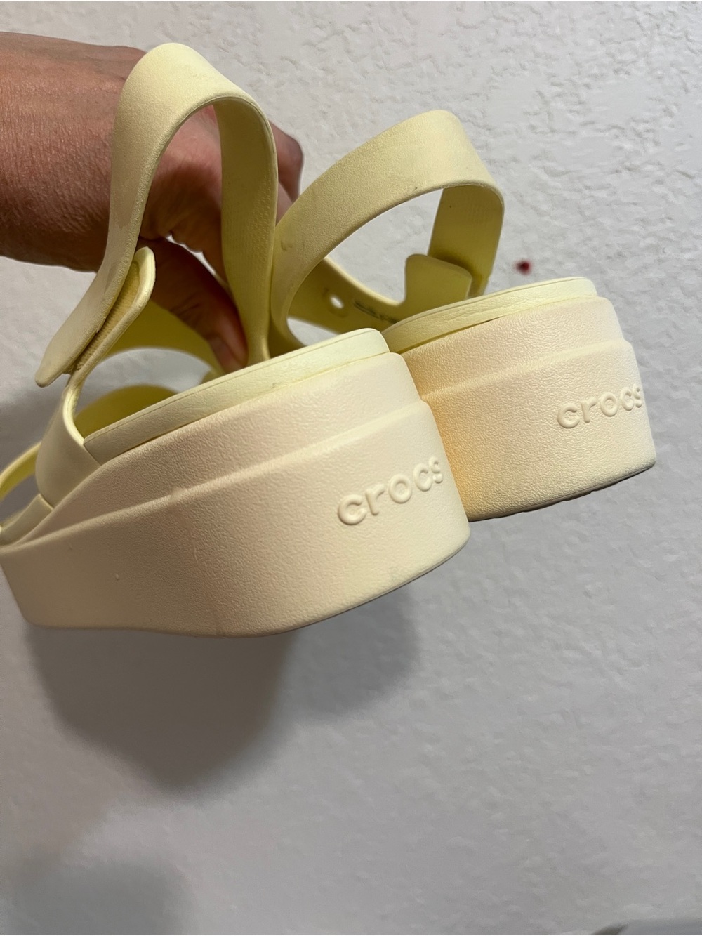 CROCS BROOKLYN 4U WEDGE Platform SANDAL BUTTER CREAM US W 9 - Picture 5 of 8